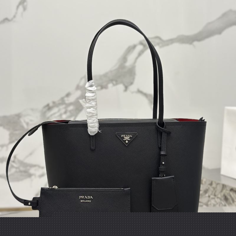 Pra*a shopping bags